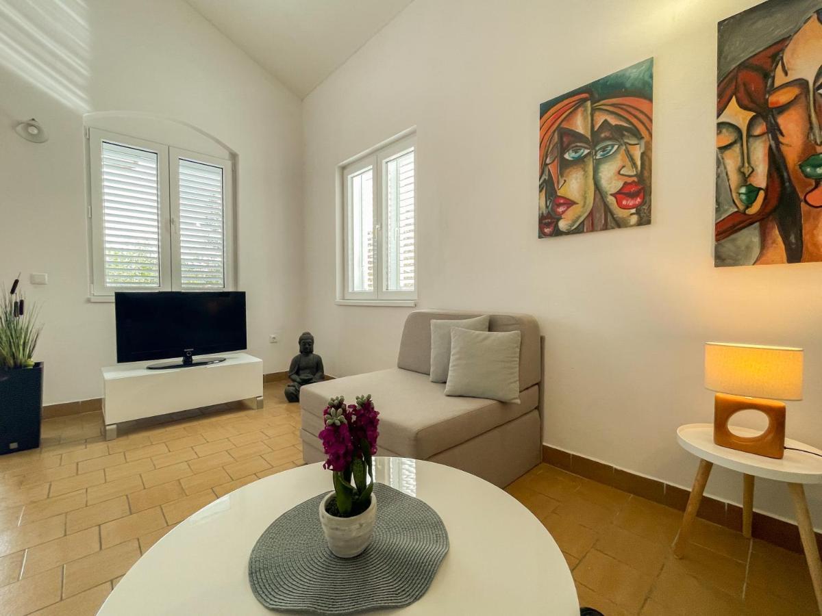 Spacious Apartment Amaros Korčula Екстериор снимка